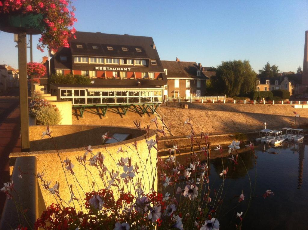 Hotel Les Ondines Les Hauts-d'Anjou Exterior foto